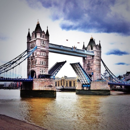 Tower Bridge aperto