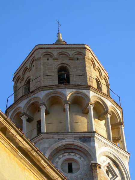 Torre della Chiesa di San Nicola, una delle torri pendenti di Pisa