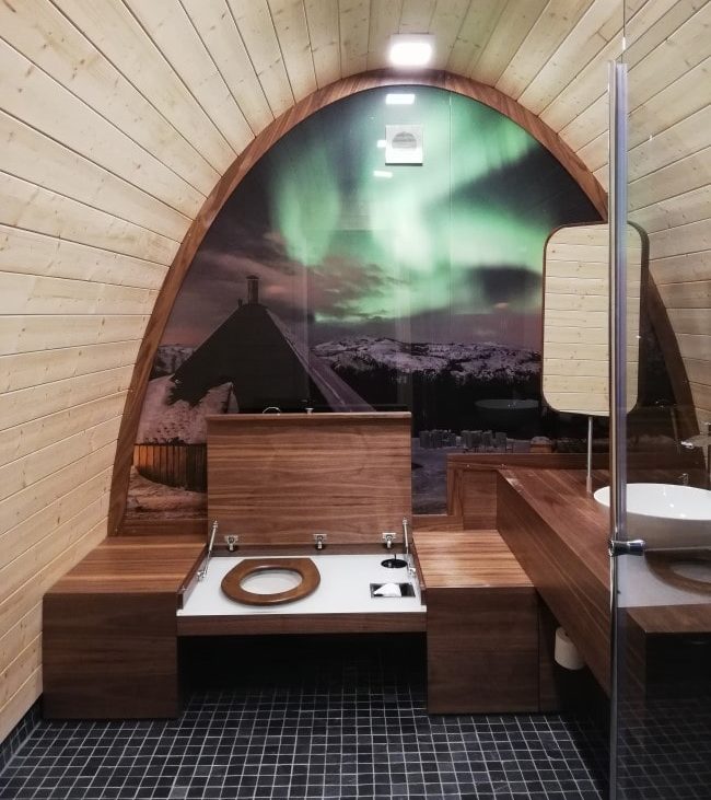 Kirkenes SnowHotel Northern Lights cabin