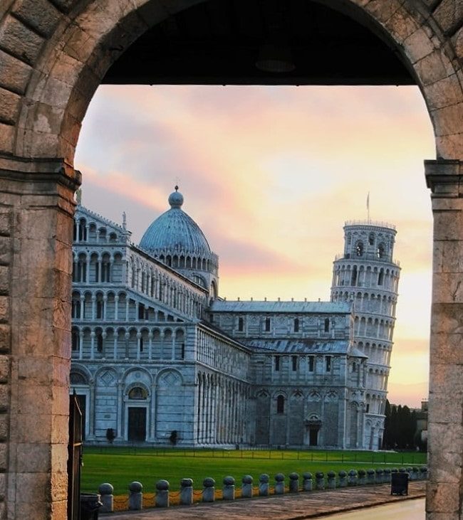 pisa piazza dei miracoli