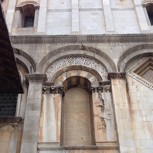 cattedrale pisa faro con due navi