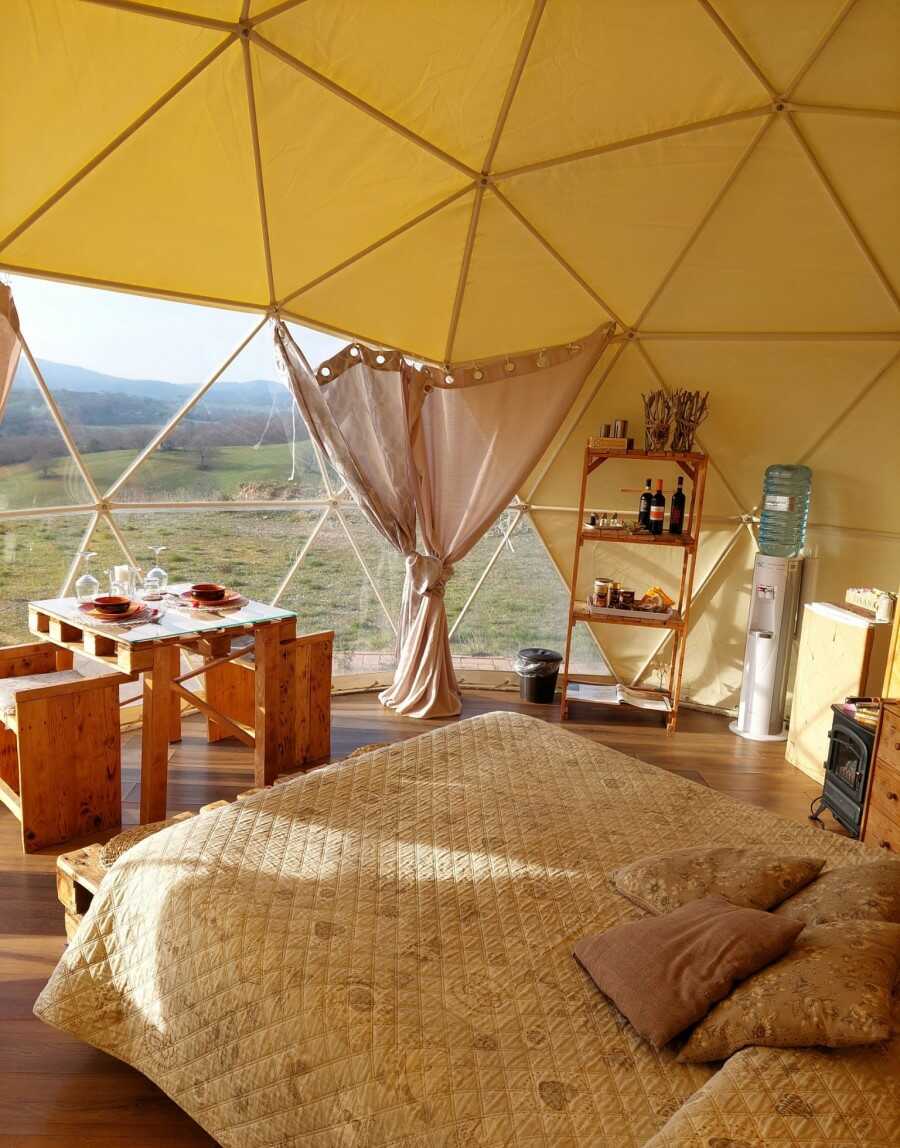 cupola geodetica al Glamping Il Sole in Toscana