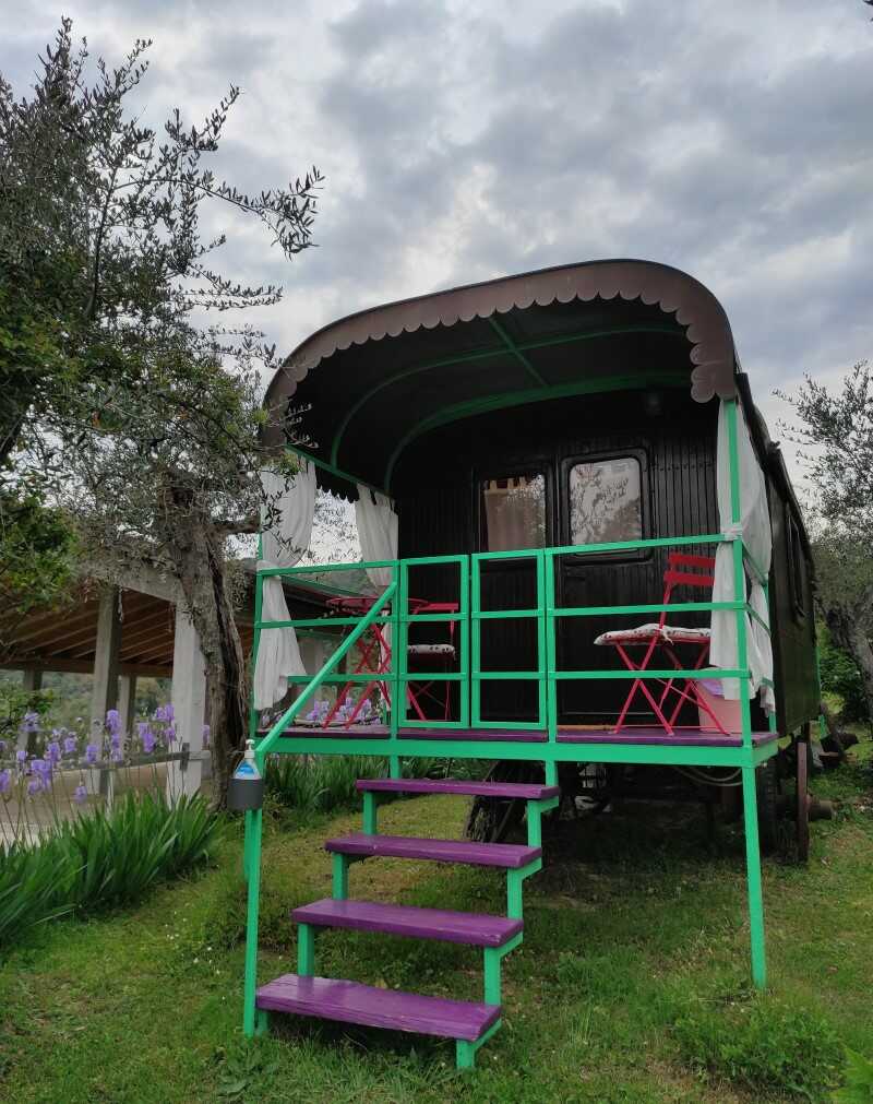 gypsy caravan rigogolo agriturismo mezzaluna