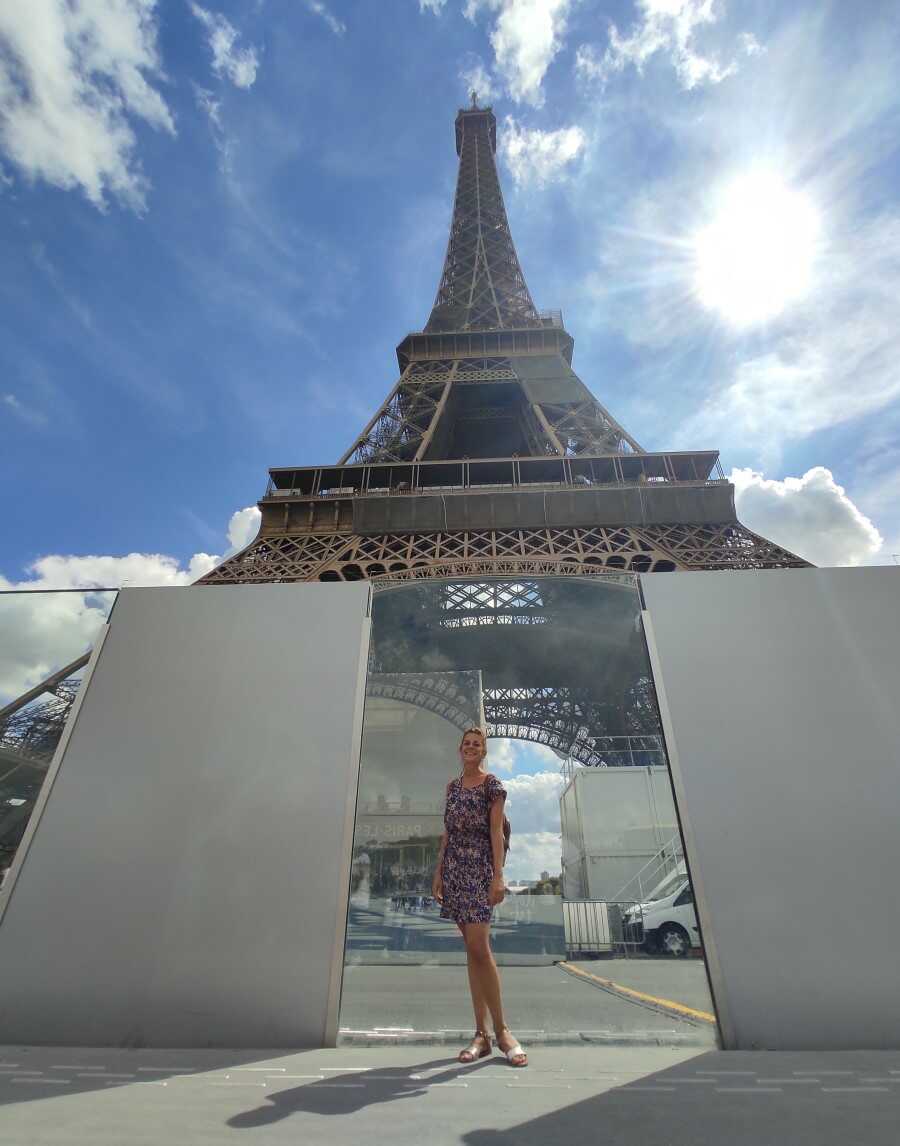 torre eiffel fotografata dal basso