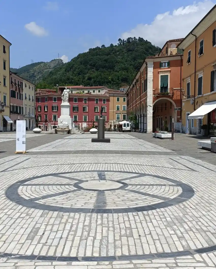 piazza alberica carrara