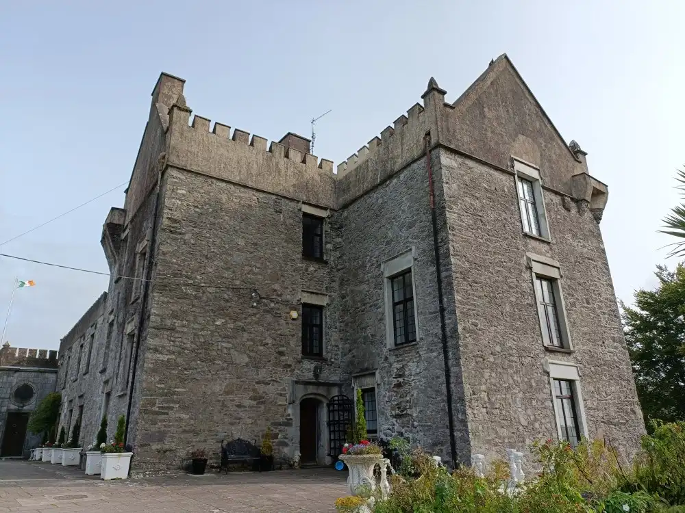 dormire in un castello in Irlanda ballea castle