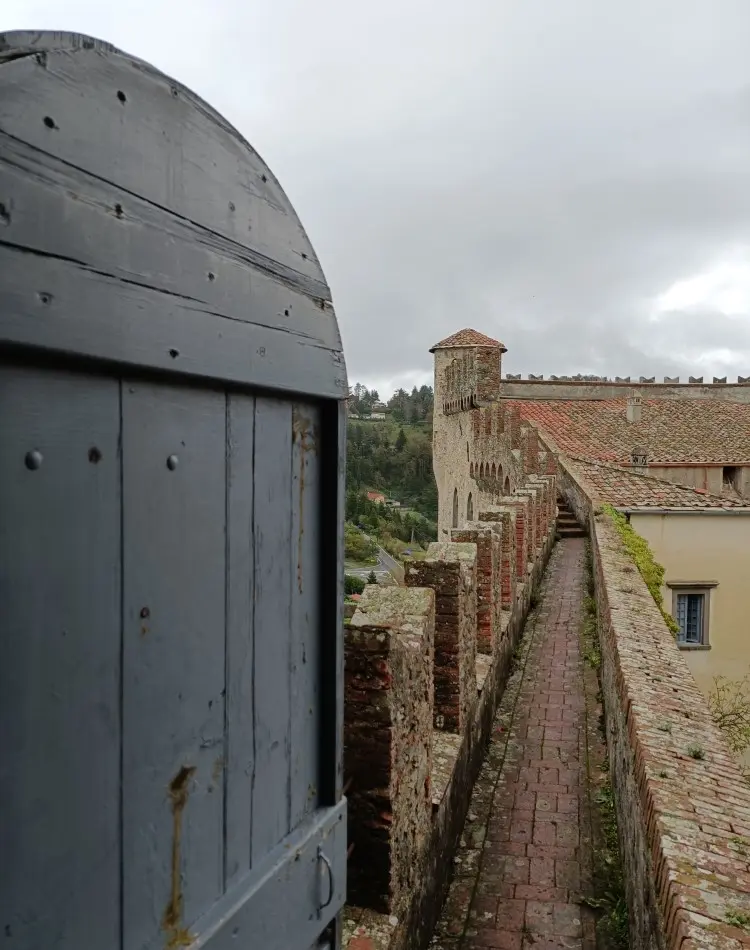 Castello di Fosdinovo camminamento di ronda